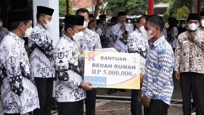 berikan-bantuan-bedah-rumah