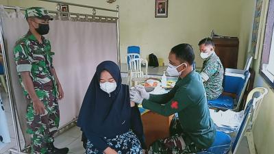 Kodim 0736/Batang Gelar Vaksinasi Hingga Pelosok Desa