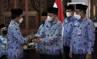 PENGHARGAAN BADAN PUBLIK PERANGKAT DAERAH