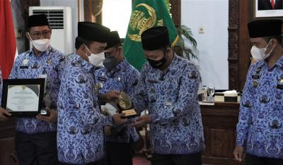 PENGHARGAAN BADAN PUBLIK PEMERINTAH DESA 