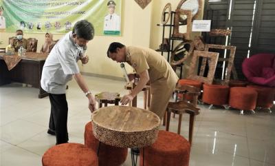 LIHAT PRODUK PELATIHAN KERAJINAN KAYU