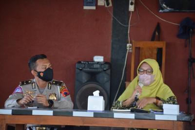 satlantas-polres-batang-lakukan-pembinaan-dan-penyuluhan-kepada-komunitas-medsos