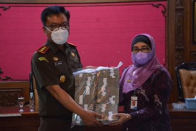 Bukti Tipikor Diserahkan, Kasus Serupa Tak Boleh Terulang