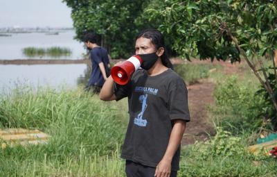 menolak-daratan-batang-tenggelam