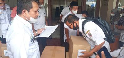 minim-literasi-disdikbud-batang-bagikan-puluhan-ribu-buku