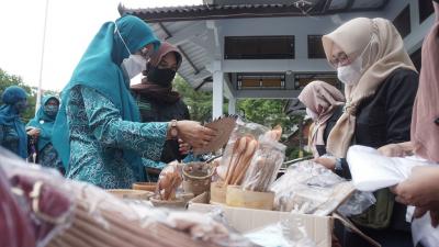Bantu Korban Semeru, UMKM Batang Buka Lapak Peduli