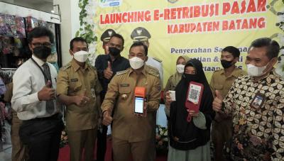 Bupati Batang Launching E-Retribusi Pasar Untuk Pedagang