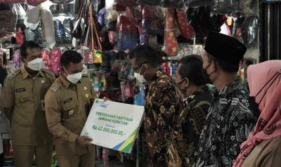 serahkan-santunan-jaminan-kematian