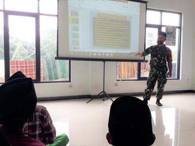 Babinsa Sosialisasikan Penerimaan TNI AD Khusus Santri