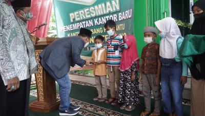 berikan-santunan-anak-yatim