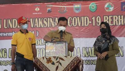 ambil-undian-vaksinasi-covid-19-berhadiah