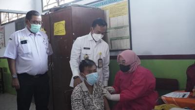 VAKSINASI ANAK di KABUPATEN BATANG