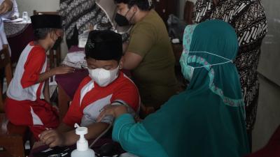 CEK KESEHATAN ANAK SEBELUM VAKSIN