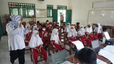 AJAK ANAK BERNYANYI USAI VAKSIN