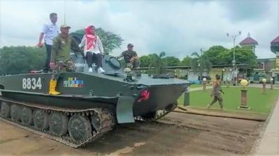 Ranpur Tank Buatan Rusia dan Dua Meriam Dari Cekoslowakia Siap Percantik Alun-Alun Batang 