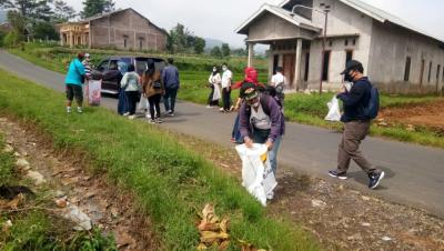 ubah-prilaku-buang-sampah-sembarang-dlh-batang-edukasi-pungut-sampah