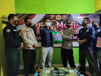 peringati-hpn-pju-polres-batang-silaturahmi-di-wisma-pwi