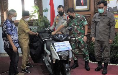 RESMIKANVAKSINASI BERHADIAH MOTOR