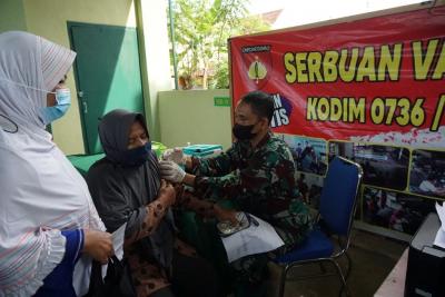 Warga Penerima BTPKLWN Dianjurkan Vaksin Booster