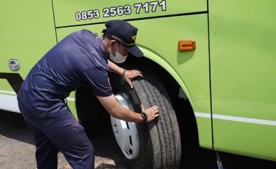 PENGECEKAN REM PADA KENDARAAN 