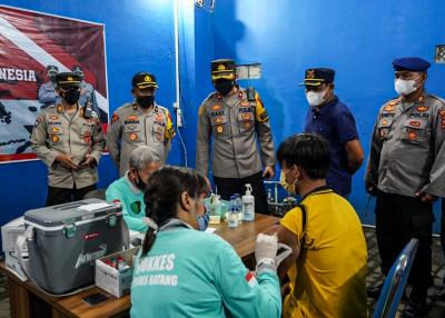 Bulan Ramadan, Polres Batang Buka Layanan Vaksin Malam Hari