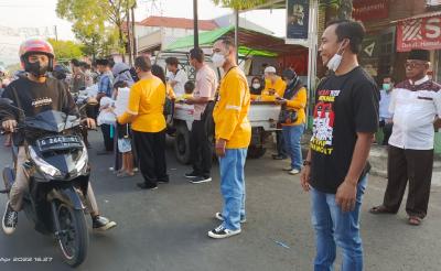 Dalam Rangka HUT Batang, Bupati Wihaji Bagikan 4.000 Takjil