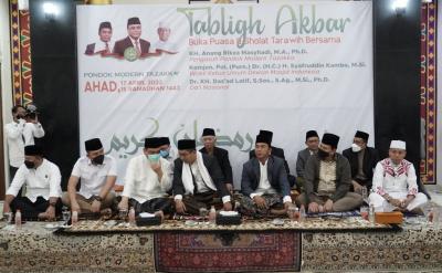 Tradisi Pemulangan Santri, Pondok Modern Tazakka Batang Gelar Tabligh Akbar dan Buka Bersama