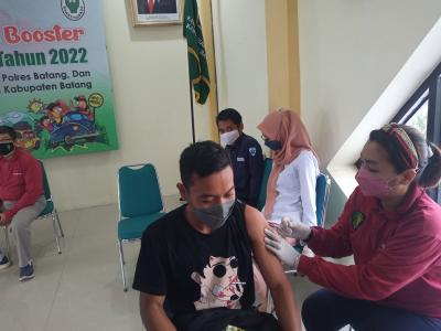 Cegah Covid-19 Saat Lebaran, Warga Nahdliyin Divaksinasi