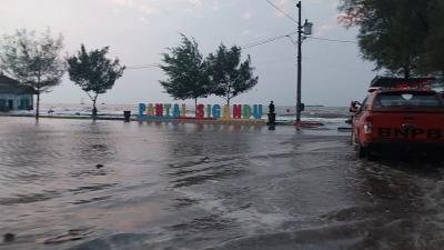 BPBD Pantau 4 Daerah Rawan Rob di Batang