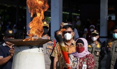 NYALAKAN API PESONAS