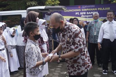 BERIKAN TABUNGAN SIMPEL 