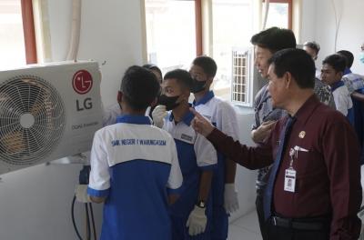 PRAKTIK PELATIHAN AC