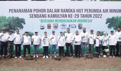 Upaya Pelestarian Lingkungan, PUDAM Batang Tanam 10.000 Bibit Pohon Kopi