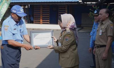 BERIKAN PENGHARGAAN PENGABDIAN PEGAWAI PUDAM