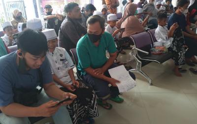 Peduli Sesama, Pasien Hemodialisa Jadi Donatur Khitan Massal