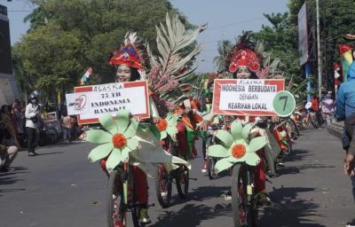 SEPEDA HIAS TEMA TUMBUHAN