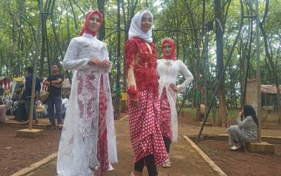 Siswi SMK PGRI, Tampilkan Karya Busana Bertema Kemerdekaan