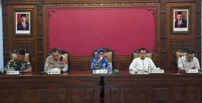 Pj Bupati Batang Terima Aspirasi Penolakan Kenaikan Harga BBM