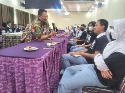pelajar-media-strategis-membentuk-karakter-generasi-moderat