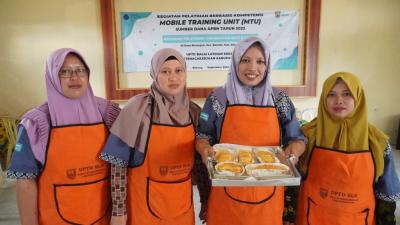 BLK Batang Kembangkan Perempuan Desa Binangun Bisa Berwirausaha