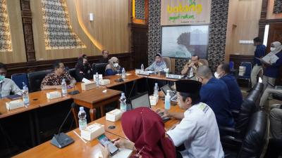 Pj Bupati Batang Imbau, Perusahan Berikan CSR Bidang Kesehatan ke Masyarakat Kurang Mampu