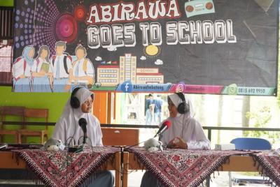 BELAJAR PODCAST RADIO