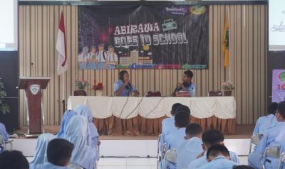 Goes To School Radio Abirawa Batang, Ajarkan Siswa Pentingnya Public Speaking