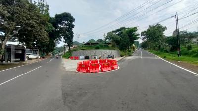 Permudah Akses Jalan Bandar, Pondok Modern Tazakka Batang Berikan Tanah Untuk Pelebaran Pertigaan