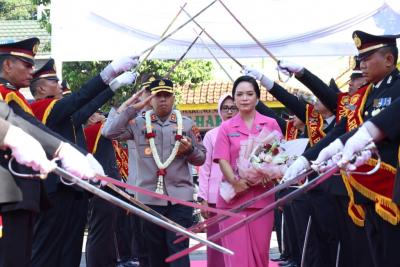 Pedang Pora Sambut Kehadiran Kapolres AKBP Saufi Salamun