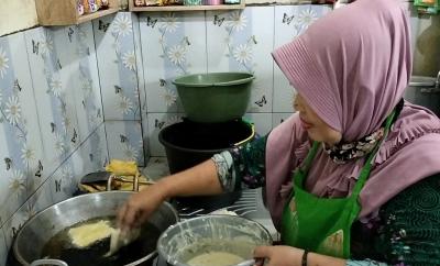 Pedagang Gorengan Keluhkan Minyakita Langka