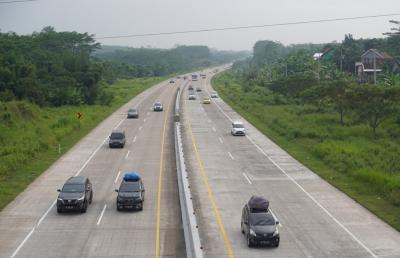 Penerapan One Way, Buat Kepadatan Arus Lalu Lintas di Pantura Batang Meningkat
