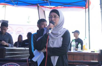 Lomba Dayung Tradisional di Batang Diikuti 400 Peserta