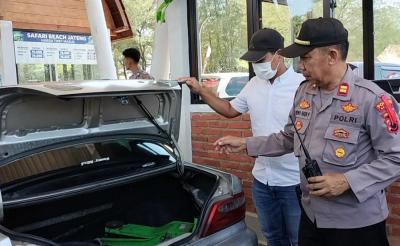 masuk-obyek-wisata-pengunjung-jalani-pengecekan