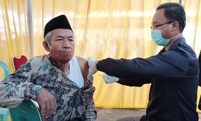 Jaga Imunitas, Calhaj Divaksinasi Meningitis